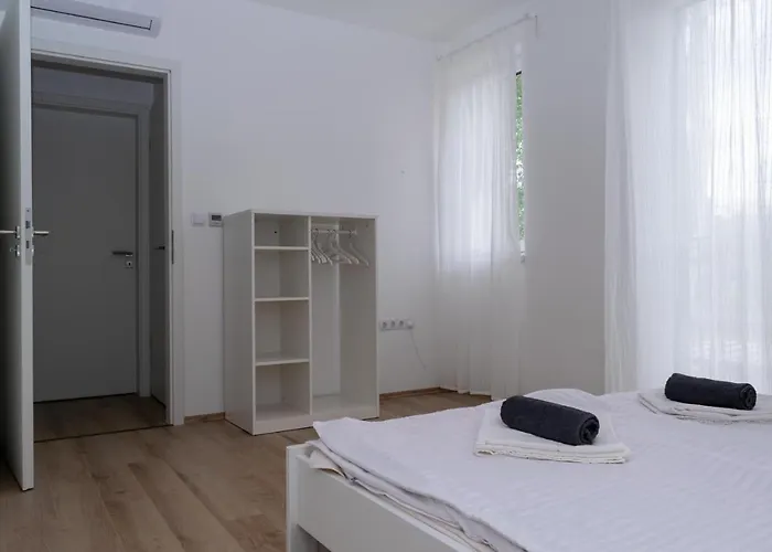 Arnyas Apartament *